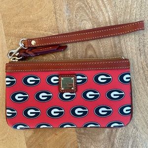 ADORABLE *like new* UGA Dooney & Bourke Wristlet